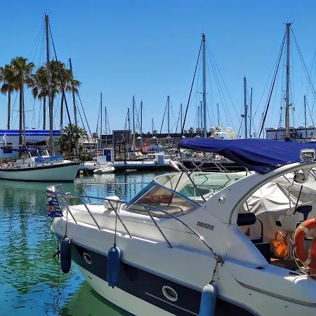 Spacious Beachfront Town House In With Fully Equipped Kitchen, Pools, Garden, Sea View Hébergement de vacances Estepona