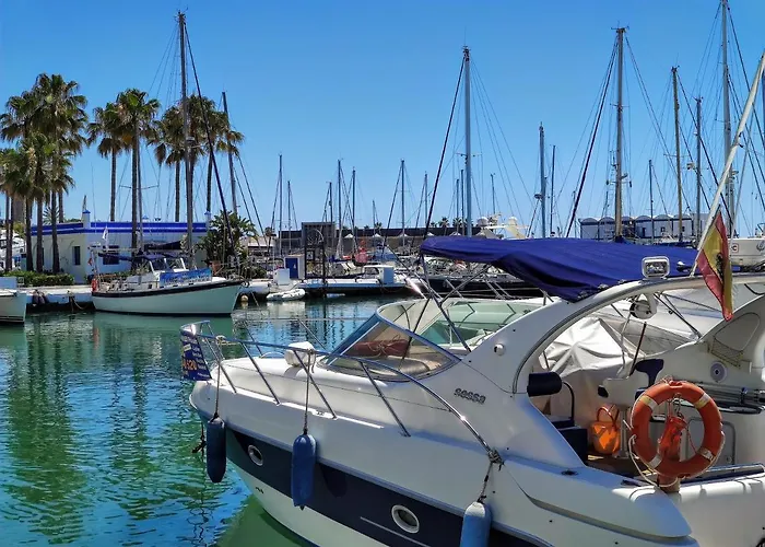 Spacious Beachfront Town House In With Fully Equipped Kitchen, Pools, Garden, Sea View Holiday home Estepona