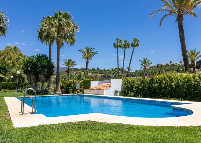 Spacious Beachfront Town House In With Fully Equipped Kitchen, Pools, Garden, Sea View Holiday home