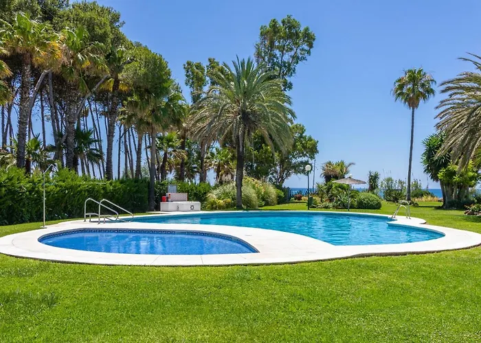 Spacious Beachfront Town House In With Fully Equipped Kitchen, Pools, Garden, Sea View Holiday home Estepona